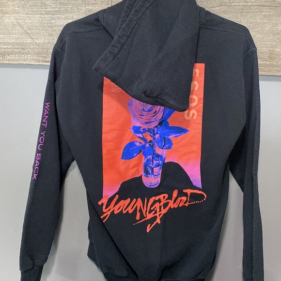 5SOS Meet You There Tour Merch Hoodie (2018) - Picture 7 of 10